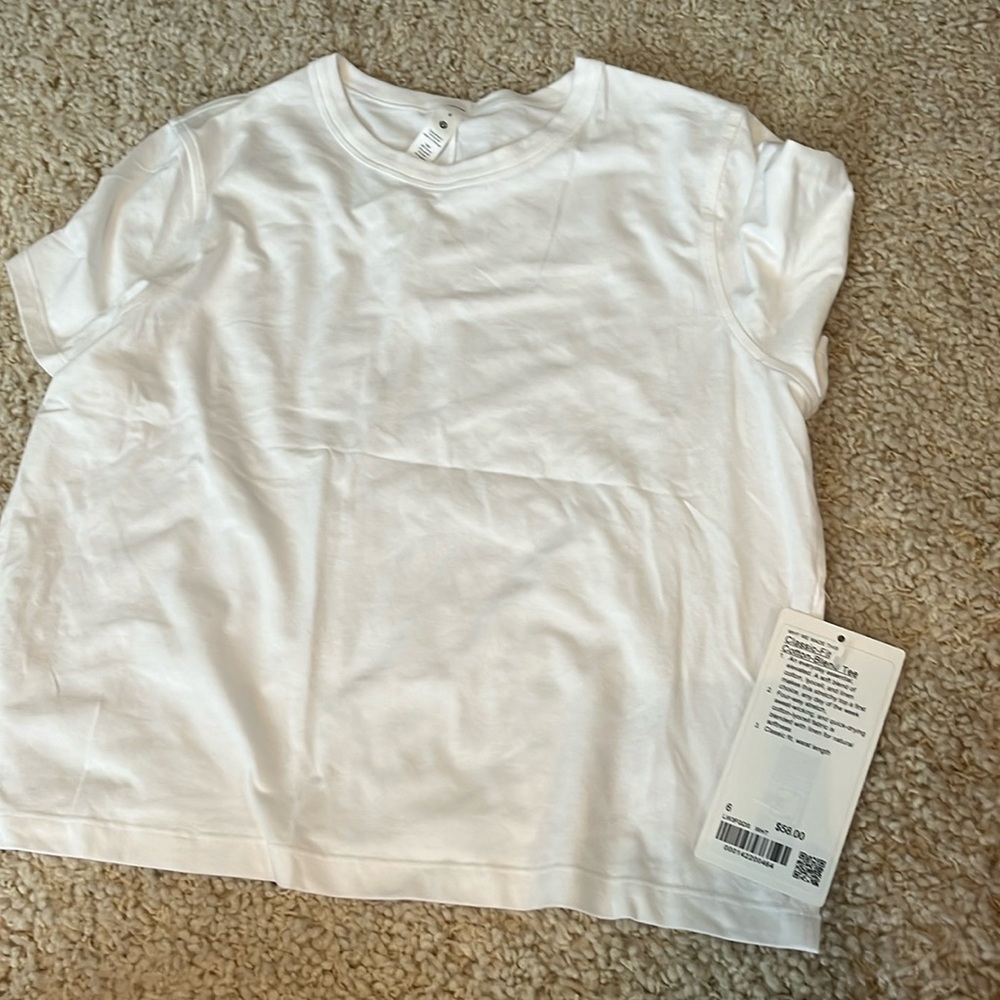 Lululemon classic fit cotton blend tee